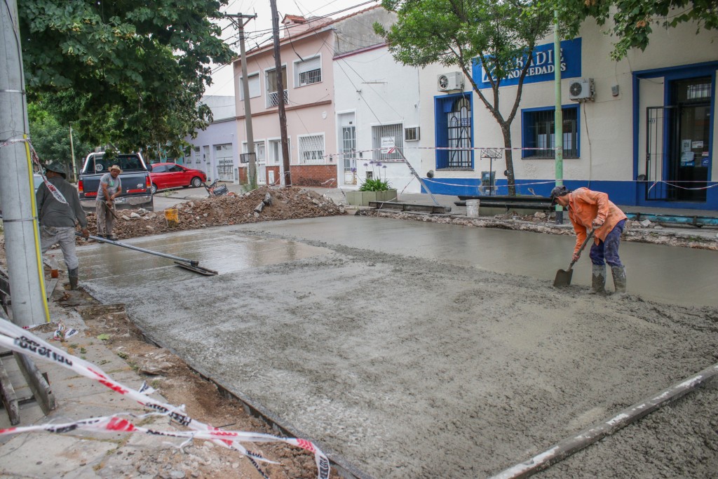 Plan de Bacheo: el Municipio avanza con la reparación de la calle Castelli