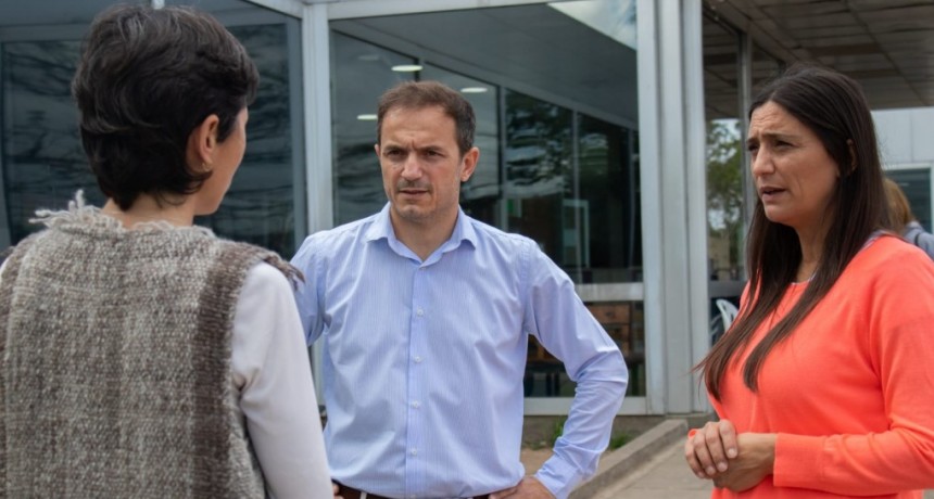 Elisa Abella : A pesar de la pandemia y la cuarentena eterna, trabajamos siempre en equipo acompañando a los vecinos