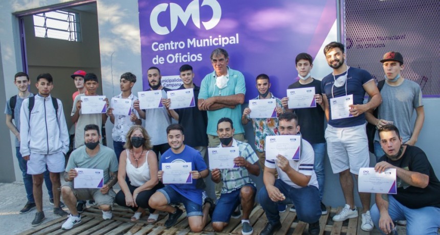 Egresó la primera camada de alumnos del Centro Municipal de Oficios