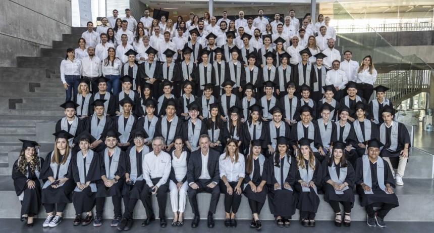 Se graduó la tercera camada de estudiantes de la Escuela Técnica Roberto Rocca