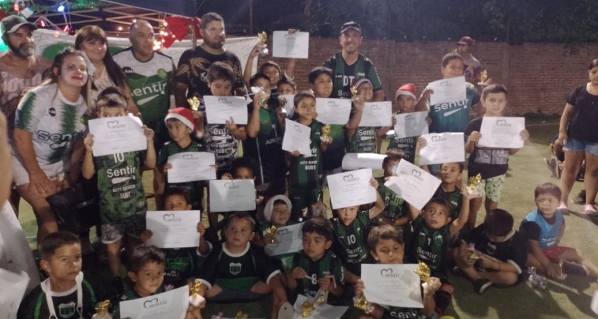 El equipo Sentir celebró la llegada de Papá Noel con más de 800 vecinos