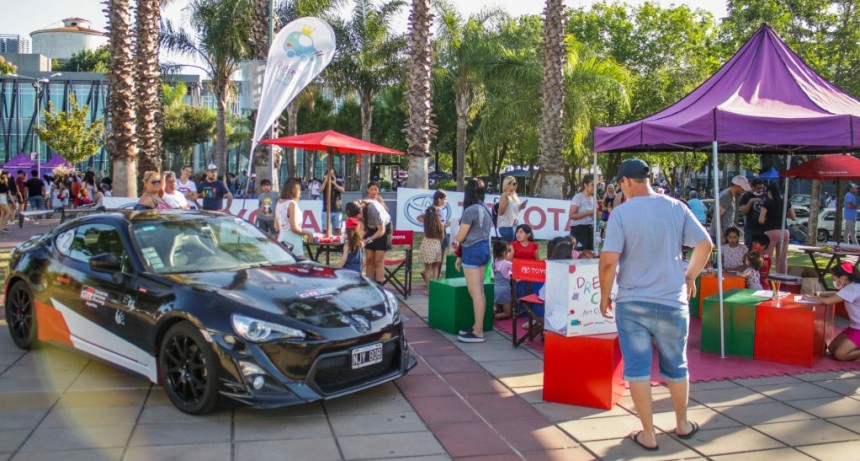 Axion Energy y Toyota participaron de la Fiesta del Automóvil 