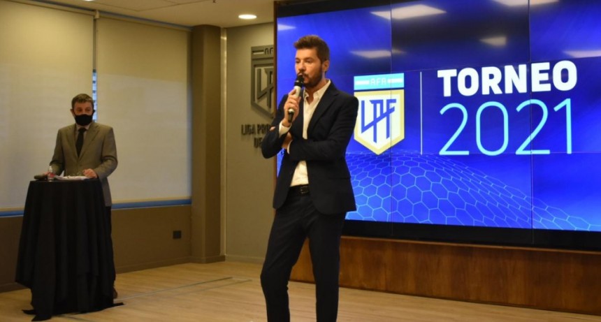  Son 15 los clubes que piden tratar la remoción de Tinelli al frente de la Liga 