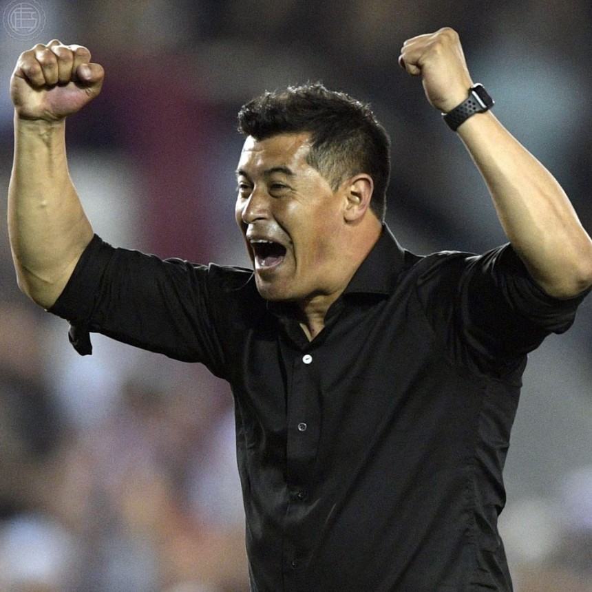 Lanús anunció el regreso de Almirón 