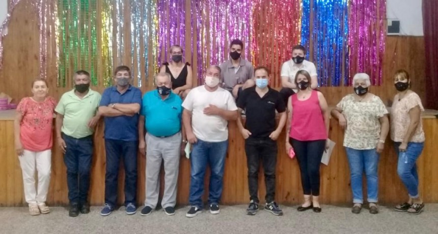 Abella felicitó a la nueva comisión directiva de la sociedad de fomento de Dallera y Romano