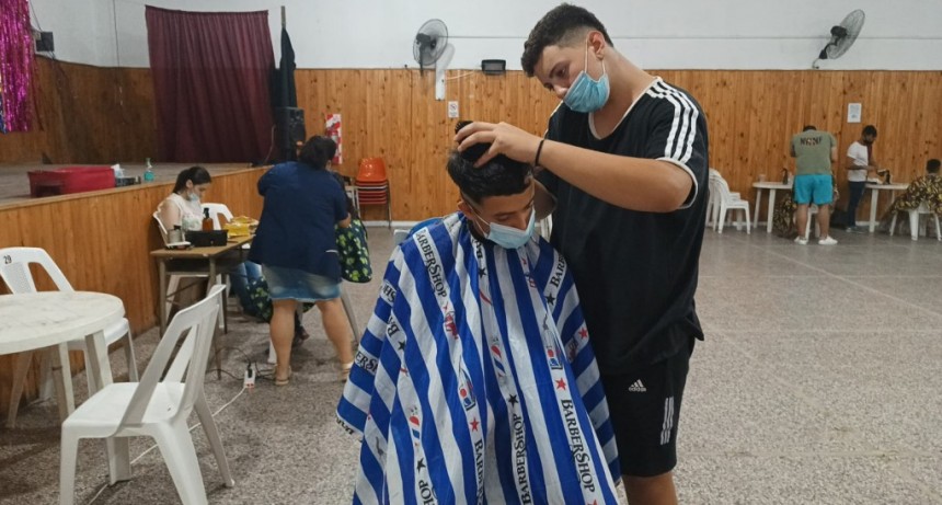 Corte solidario en Sociedad de Fomento de Barrio Dallera