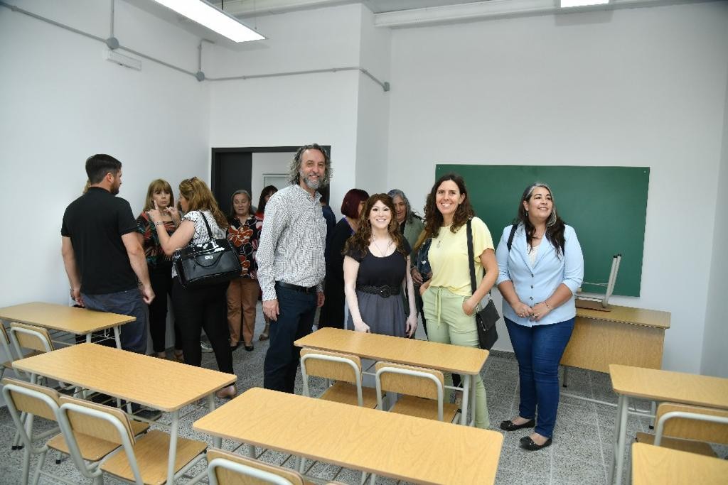 Alonso acompañó la apertura de la ampliación de la Escuela Primaria Nº18