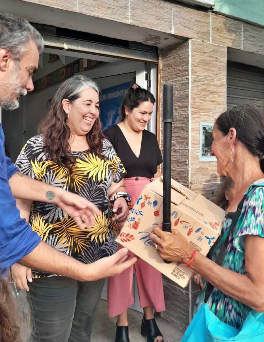 La “Navidad con Pan y en Paz” llevó la solidaridad a distintos barrios de la Ciudad