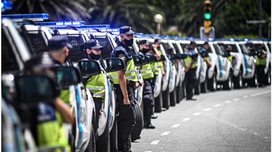 Temporada de verano : Kicillof lanza el Operativo Sol con más de 20 mil policías
