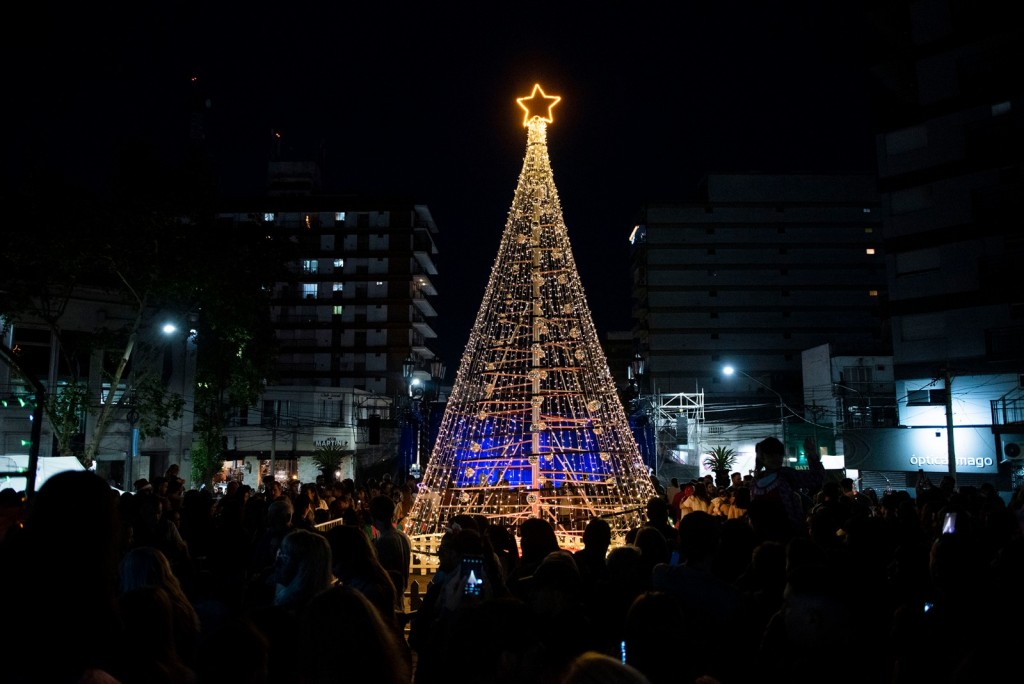 Hoy se encenderá el árbol de Navidad de la ciudad