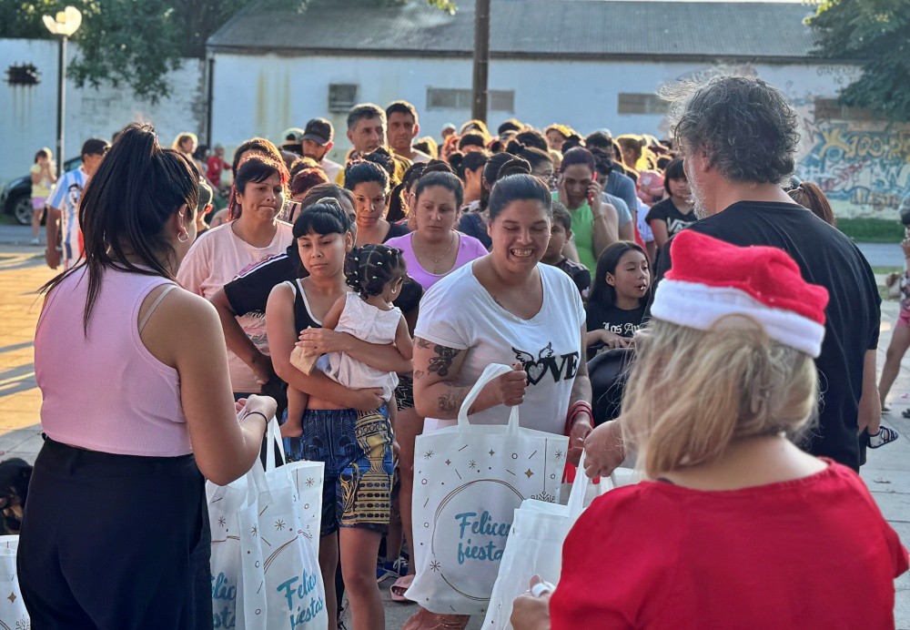 Mariano Ruiz: “Si a Contreras le molesta cómo se entregan las bolsas navideñas, lo invito a que lo haga él ya que recursos le sobran”